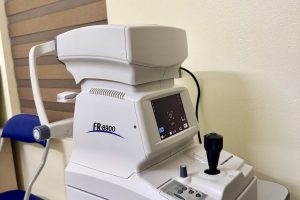 Máy đo khúc xạ Fr8900