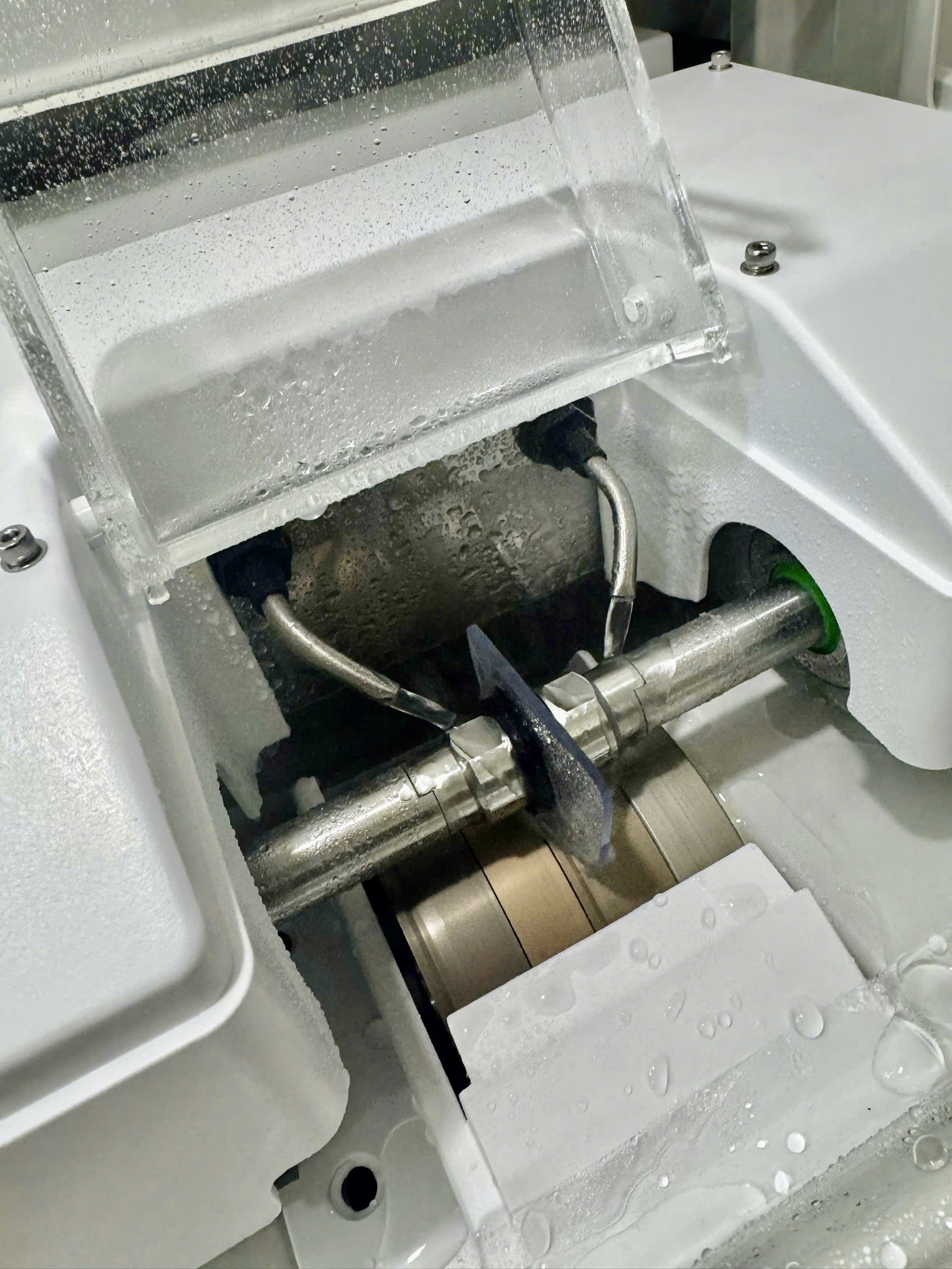 Máy mài lắp kính LE-420
