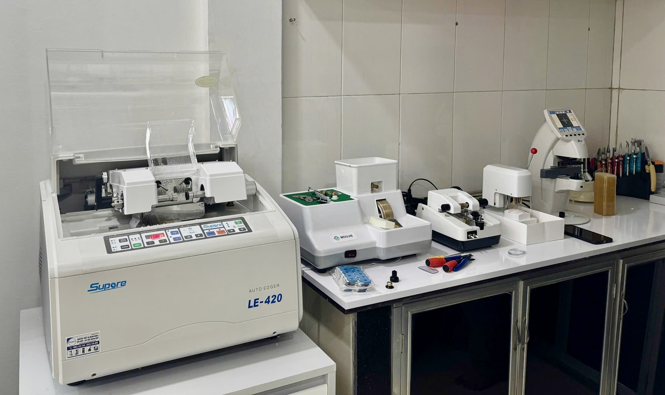 Bộ máy mài lắp kính LE-420