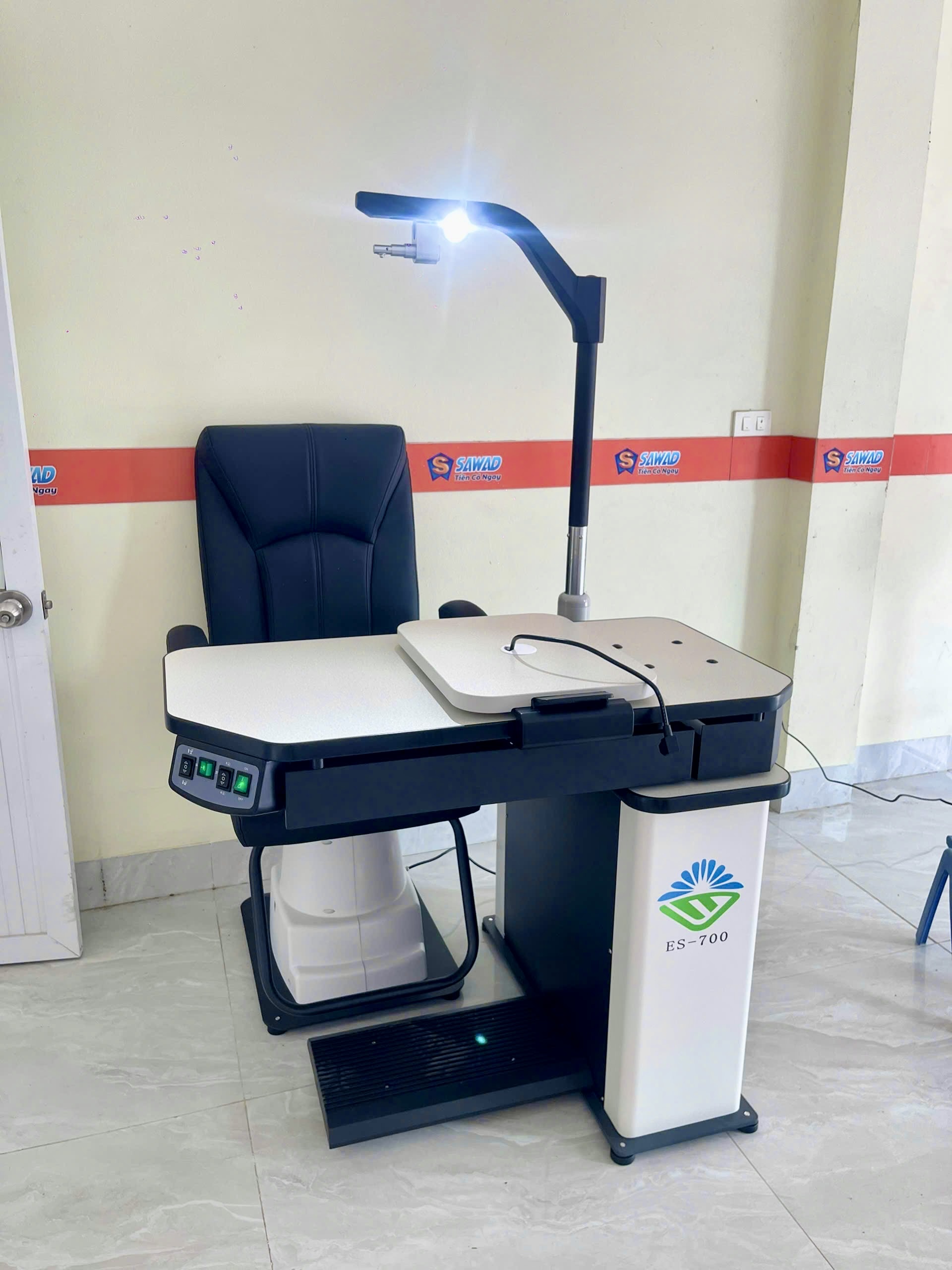 Bộ bàn ghế khám khúc xạ ES-700