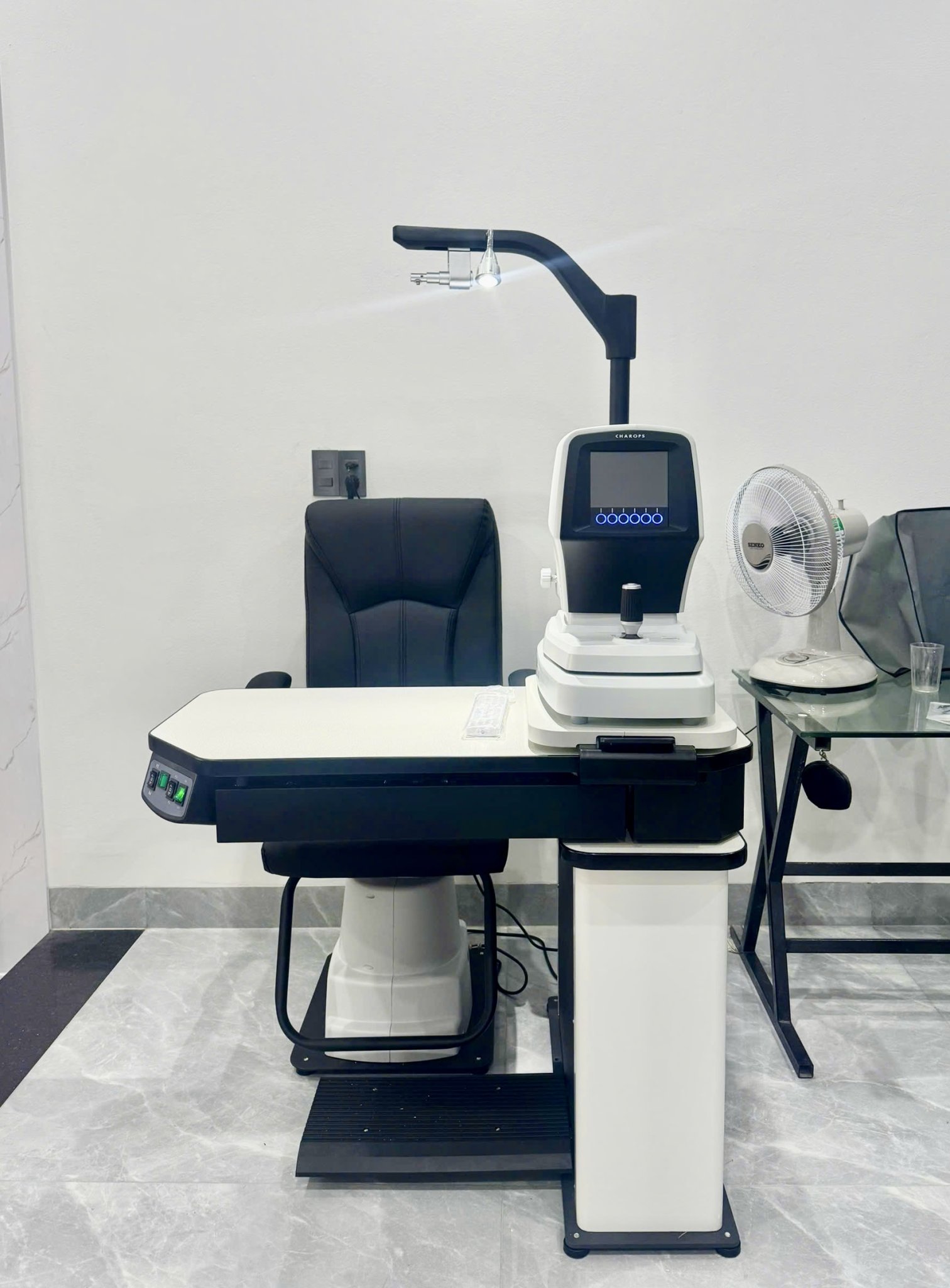 Bộ bàn ghế đo khám khúc xạ CS-530