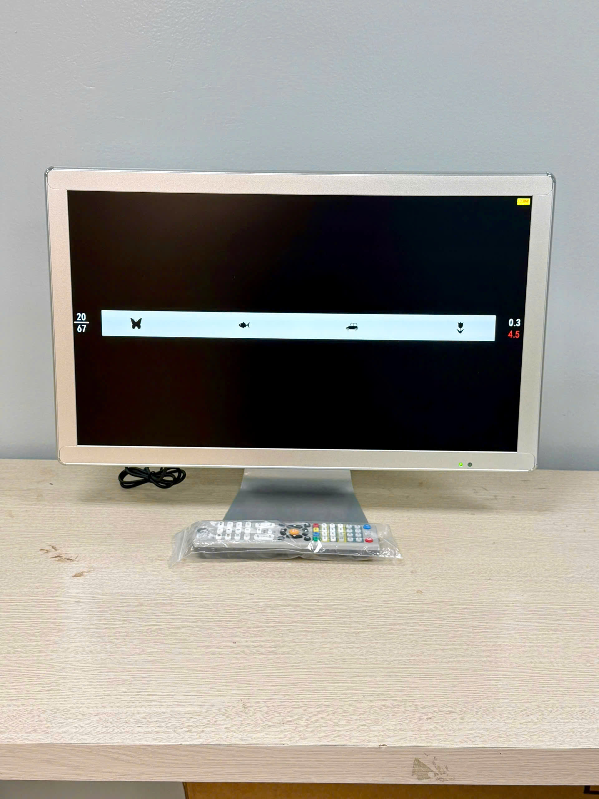 Màn hình thử thị lực phân cực ML-VFT23
