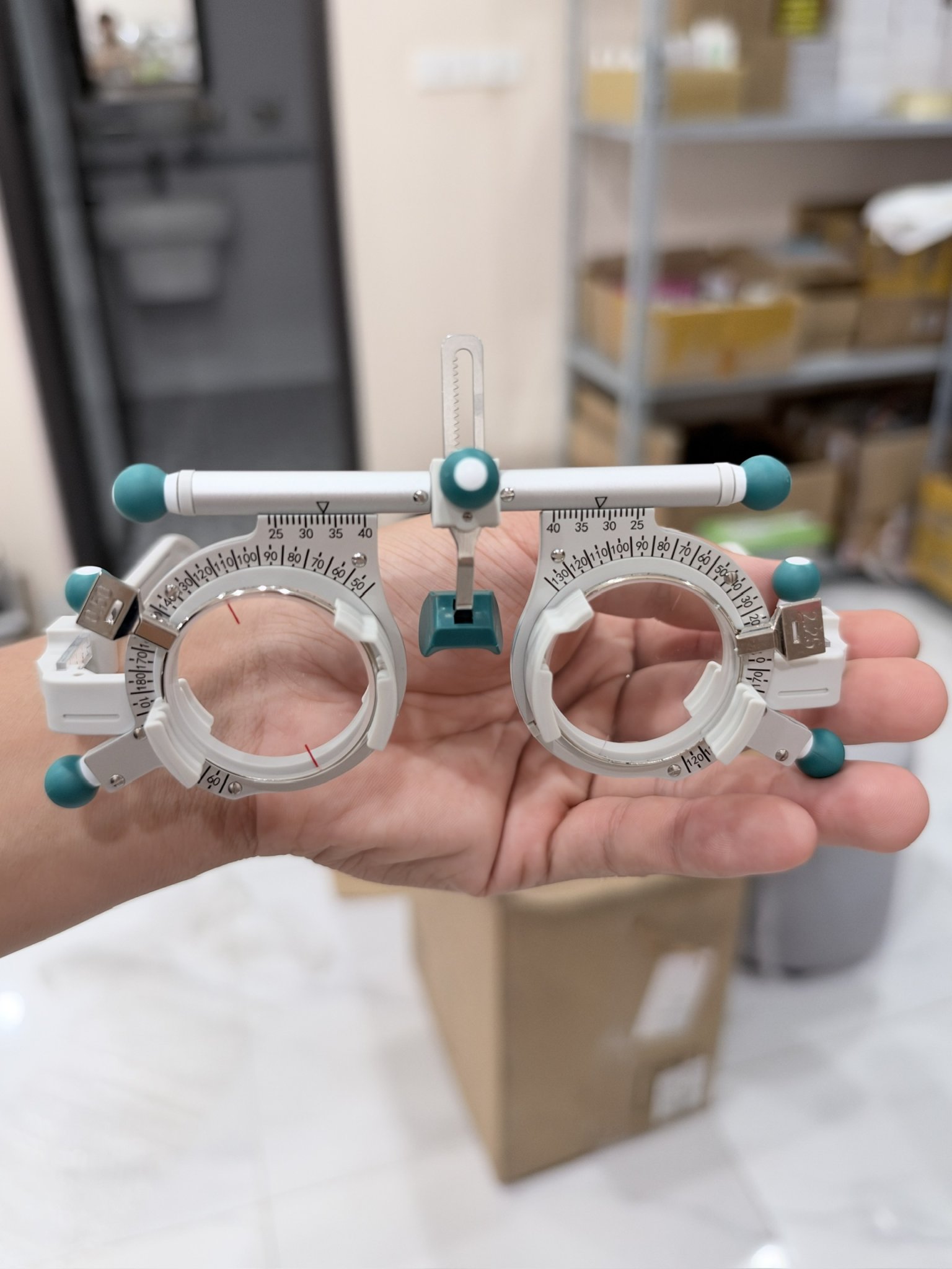 Gọng kính thử khúc xạ đa năng